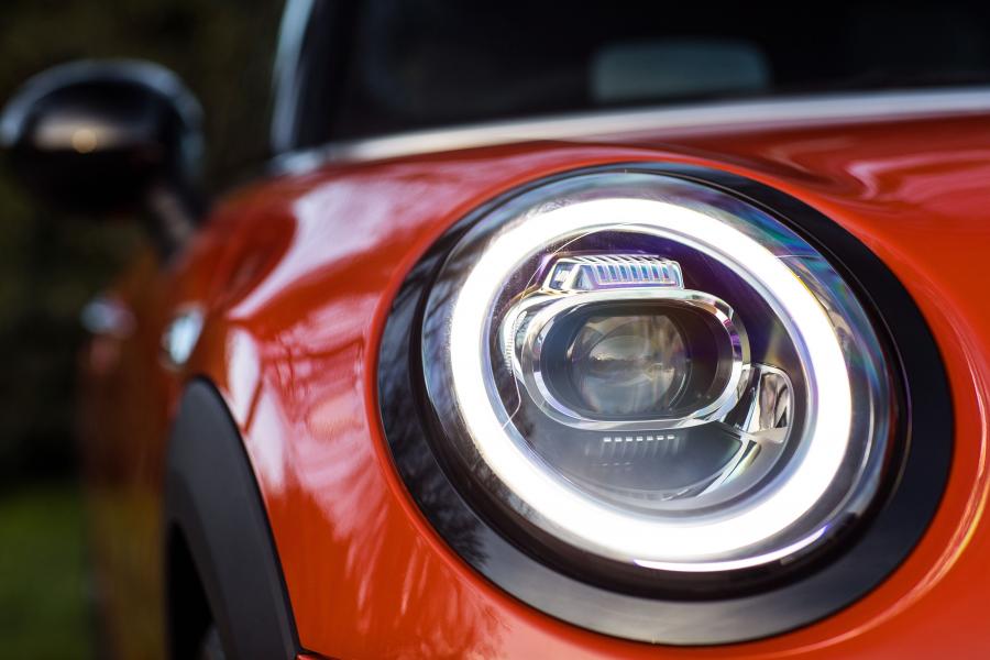 Детали экстерьера Mini Cooper S (F56) 2018 года  (UK) (фото 13 из 15)